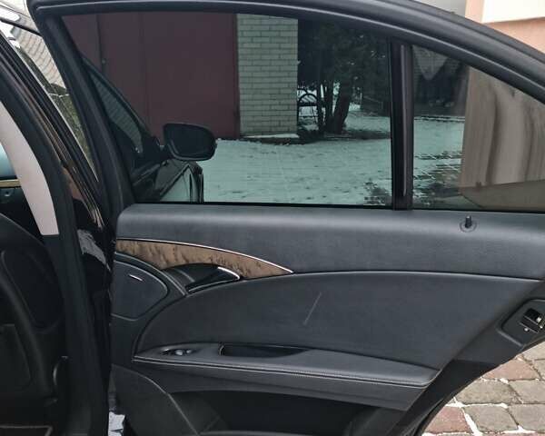 Черный Мерседес Е-Класс, объемом двигателя 2.99 л и пробегом 333 тыс. км за 11599 $, фото 18 на Automoto.ua