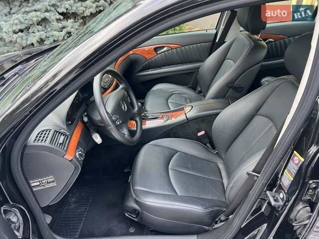 Чорний Мерседес Е-Клас, об'ємом двигуна 0 л та пробігом 228 тис. км за 12499 $, фото 11 на Automoto.ua
