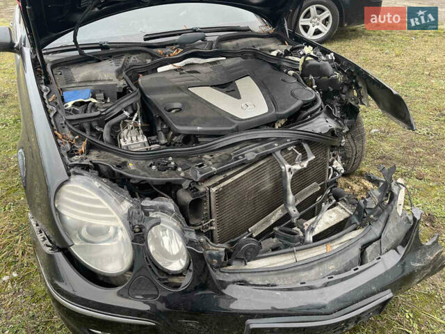 Чорний Мерседес Е-Клас, об'ємом двигуна 2.99 л та пробігом 374 тис. км за 4700 $, фото 10 на Automoto.ua