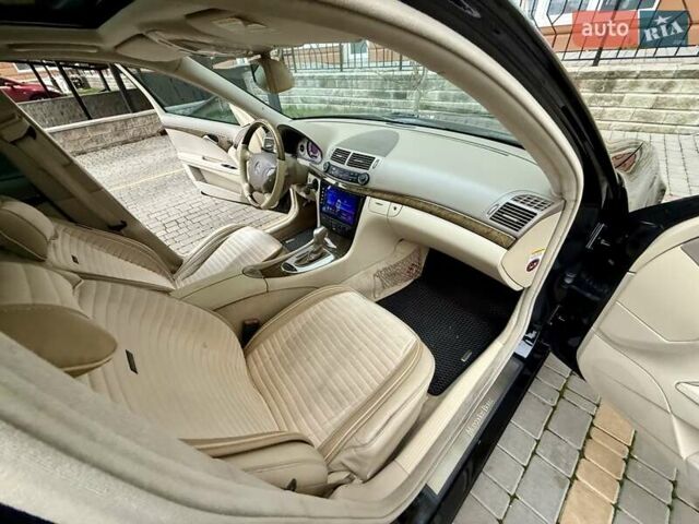 Черный Мерседес Е-Класс, объемом двигателя 2.1 л и пробегом 221 тыс. км за 7800 $, фото 21 на Automoto.ua