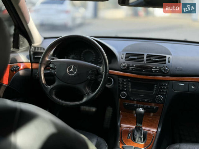 Мерседес Е-Клас 2007 у Івано-Франківську на Automoto.ua Чорний Мерседес Е-Клас, об'ємом двигуна 3 л та пробігом 309 тис. км за 6300 $, фото 20 на Automoto.ua