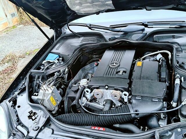 Черный Мерседес Е-Класс, объемом двигателя 1.8 л и пробегом 270 тыс. км за 8400 $, фото 10 на Automoto.ua