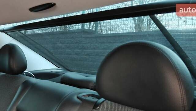 Черный Мерседес Е-Класс, объемом двигателя 2.2 л и пробегом 325 тыс. км за 9900 $, фото 29 на Automoto.ua