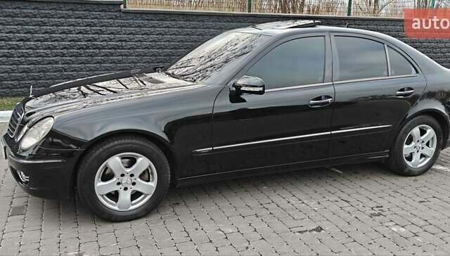 Черный Мерседес Е-Класс, объемом двигателя 2.2 л и пробегом 325 тыс. км за 9900 $, фото 72 на Automoto.ua