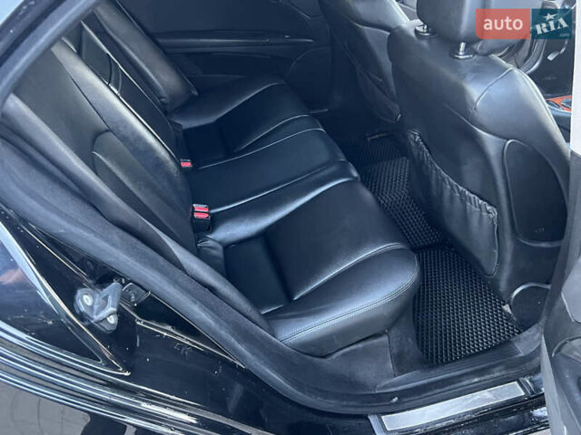 Черный Мерседес Е-Класс, объемом двигателя 2.2 л и пробегом 317 тыс. км за 6700 $, фото 16 на Automoto.ua