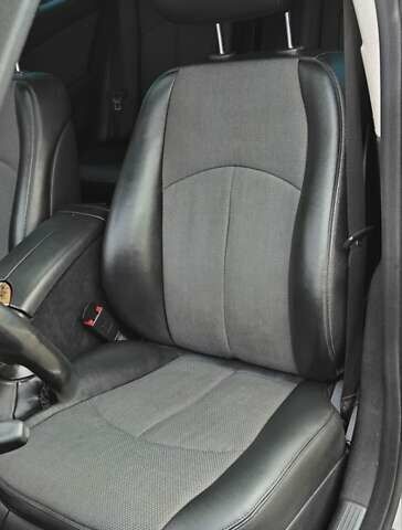 Черный Мерседес Е-Класс, объемом двигателя 2.2 л и пробегом 325 тыс. км за 9900 $, фото 20 на Automoto.ua