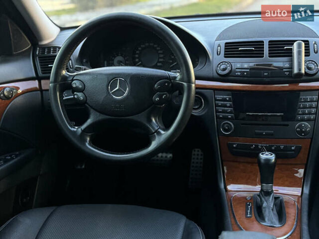 Мерседес Е-Класс 2007 в Ивано-Франковске на Automoto.ua Черный Мерседес Е-Класс, объемом двигателя 3 л и пробегом 239 тыс. км за 6999 $, фото 28 на Automoto.ua