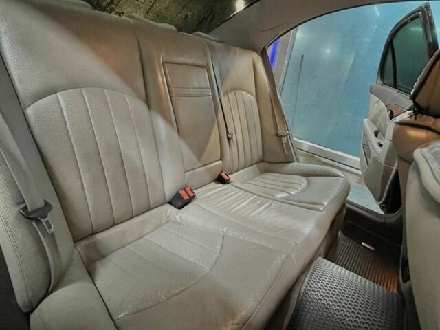 Черный Мерседес Е-Класс, объемом двигателя 3 л и пробегом 201 тыс. км за 7999 $, фото 13 на Automoto.ua