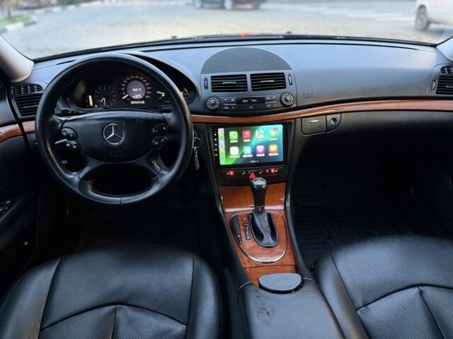 Черный Мерседес Е-Класс, объемом двигателя 2 л и пробегом 245 тыс. км за 7500 $, фото 15 на Automoto.ua