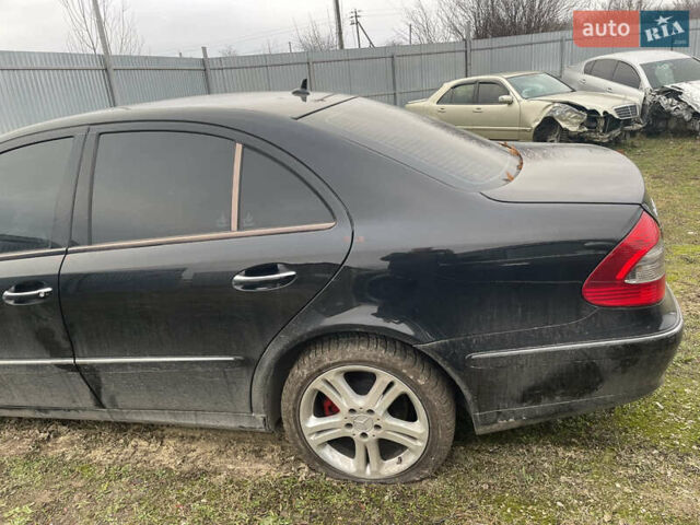 Чорний Мерседес Е-Клас, об'ємом двигуна 2.99 л та пробігом 374 тис. км за 4700 $, фото 17 на Automoto.ua