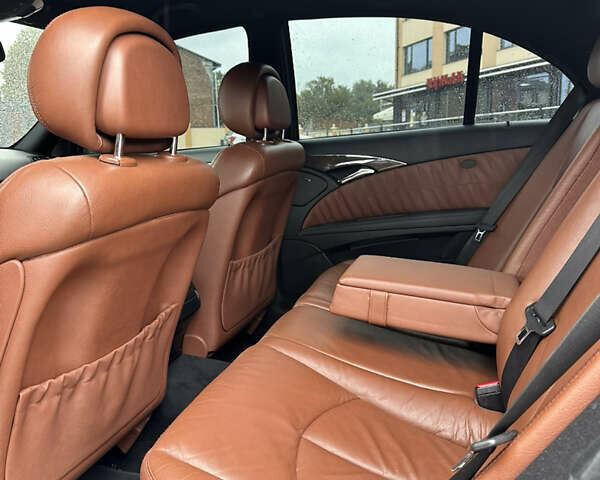 Черный Мерседес Е-Класс, объемом двигателя 2.2 л и пробегом 260 тыс. км за 12300 $, фото 35 на Automoto.ua