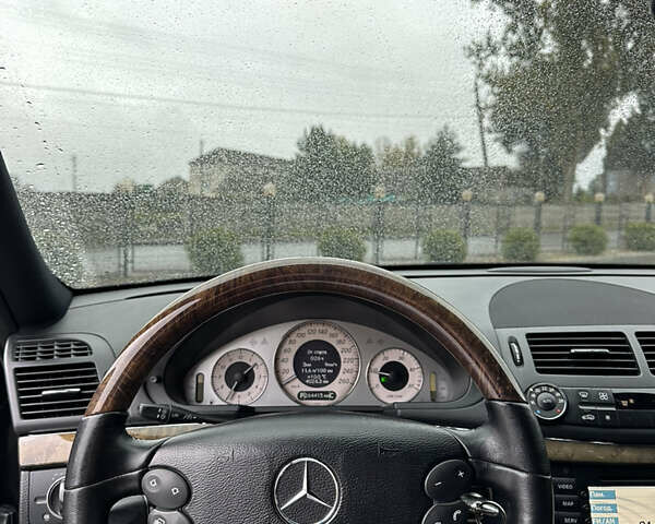 Черный Мерседес Е-Класс, объемом двигателя 2.2 л и пробегом 260 тыс. км за 12300 $, фото 24 на Automoto.ua