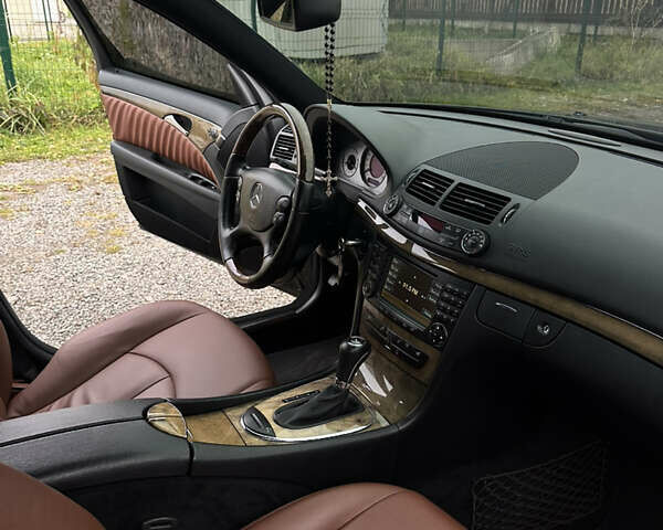 Черный Мерседес Е-Класс, объемом двигателя 2.15 л и пробегом 260 тыс. км за 11777 $, фото 35 на Automoto.ua