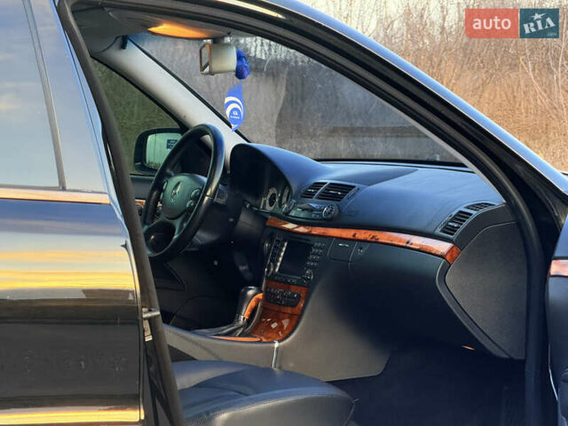 Чорний Мерседес Е-Клас, об'ємом двигуна 3.5 л та пробігом 216 тис. км за 8500 $, фото 29 на Automoto.ua