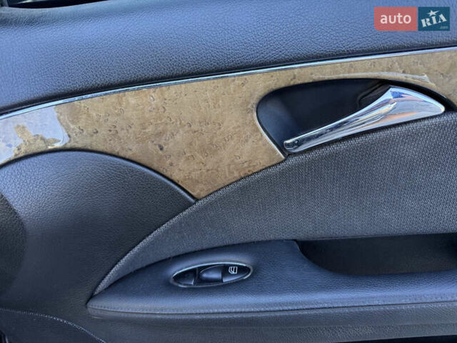 Черный Мерседес Е-Класс, объемом двигателя 2.5 л и пробегом 250 тыс. км за 6450 $, фото 13 на Automoto.ua