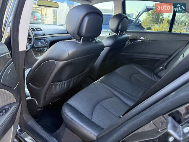 Черный Мерседес Е-Класс, объемом двигателя 2.5 л и пробегом 250 тыс. км за 6450 $, фото 14 на Automoto.ua