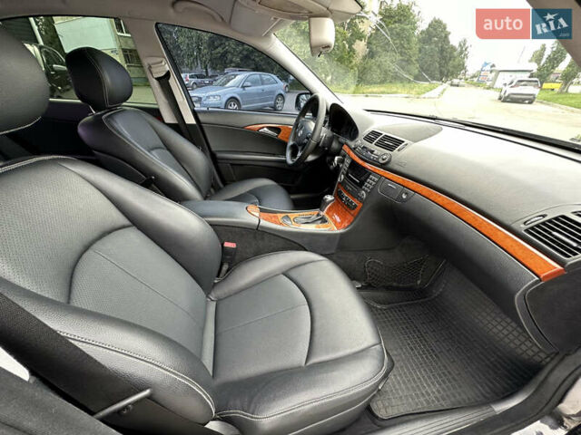 Черный Мерседес Е-Класс, объемом двигателя 3 л и пробегом 248 тыс. км за 8500 $, фото 10 на Automoto.ua