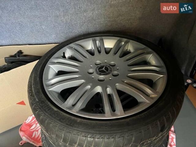 Чорний Мерседес Е-Клас, об'ємом двигуна 0 л та пробігом 228 тис. км за 12499 $, фото 28 на Automoto.ua