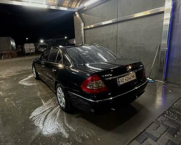 Черный Мерседес Е-Класс, объемом двигателя 3 л и пробегом 201 тыс. км за 7999 $, фото 3 на Automoto.ua
