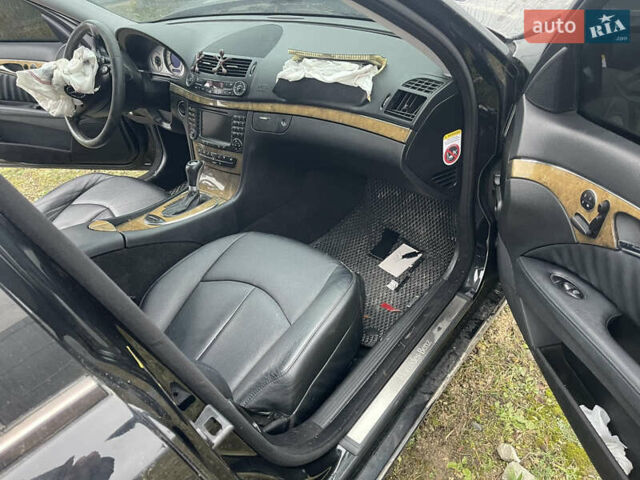 Чорний Мерседес Е-Клас, об'ємом двигуна 2.99 л та пробігом 374 тис. км за 4700 $, фото 22 на Automoto.ua