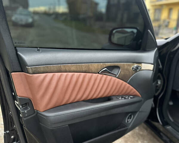 Черный Мерседес Е-Класс, объемом двигателя 2.15 л и пробегом 260 тыс. км за 11777 $, фото 20 на Automoto.ua