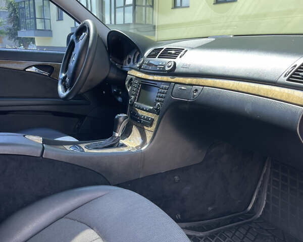 Мерседес Е-Клас 2007 у Ковель на Automoto.ua Чорний Мерседес Е-Клас, об'ємом двигуна 3 л та пробігом 340 тис. км за 8800 $, фото 8 на Automoto.ua