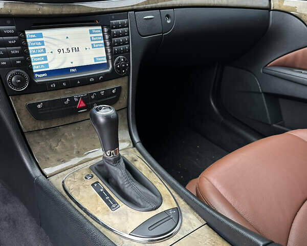 Черный Мерседес Е-Класс, объемом двигателя 2.2 л и пробегом 260 тыс. км за 12300 $, фото 26 на Automoto.ua