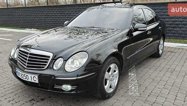 Черный Мерседес Е-Класс, объемом двигателя 2.2 л и пробегом 325 тыс. км за 9900 $, фото 65 на Automoto.ua
