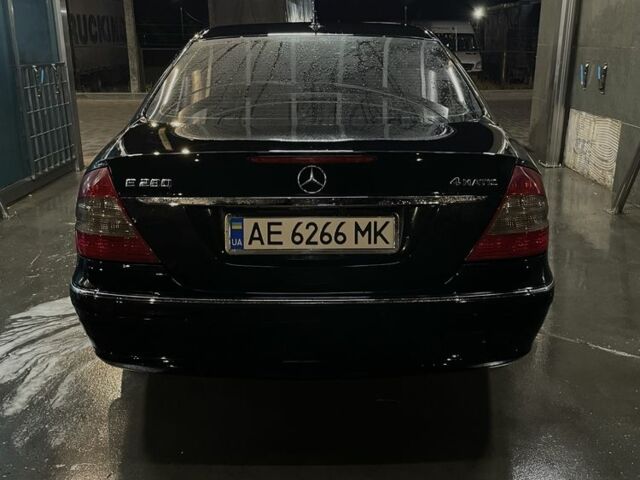 Черный Мерседес Е-Класс, объемом двигателя 3 л и пробегом 201 тыс. км за 7999 $, фото 5 на Automoto.ua