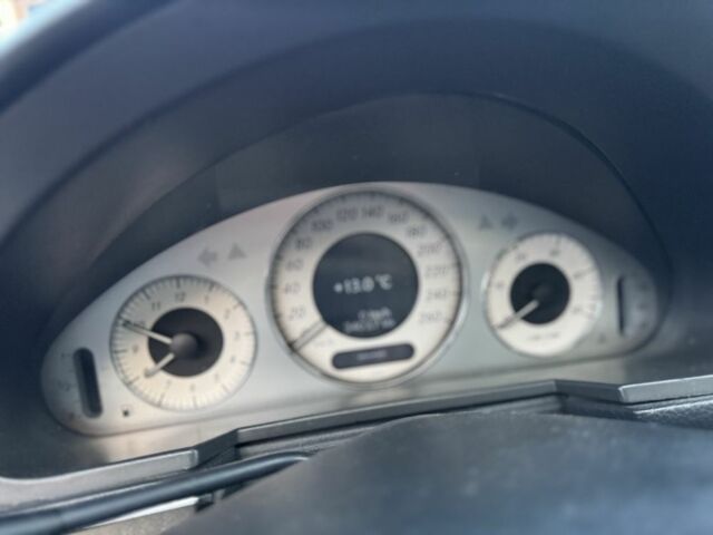 Черный Мерседес Е-Класс, объемом двигателя 2.1 л и пробегом 380 тыс. км за 6700 $, фото 17 на Automoto.ua