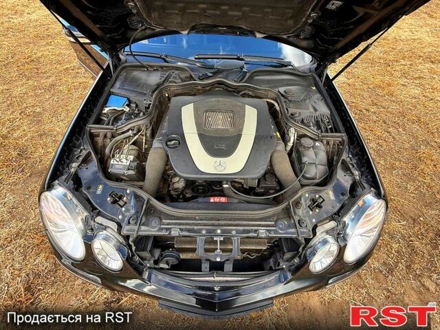 Черный Мерседес Е-Класс, объемом двигателя 3 л и пробегом 107 тыс. км за 12000 $, фото 1 на Automoto.ua