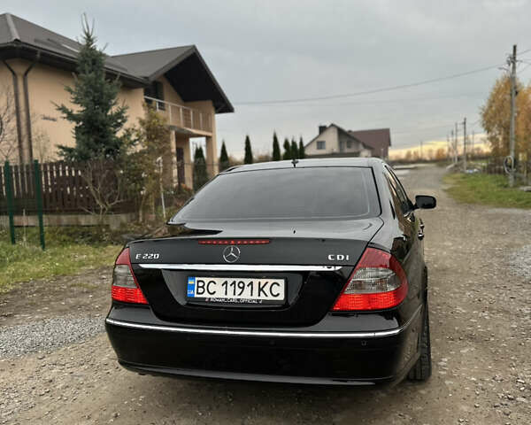 Черный Мерседес Е-Класс, объемом двигателя 2.15 л и пробегом 260 тыс. км за 11777 $, фото 12 на Automoto.ua