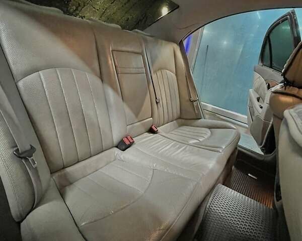 Черный Мерседес Е-Класс, объемом двигателя 3 л и пробегом 201 тыс. км за 7999 $, фото 12 на Automoto.ua