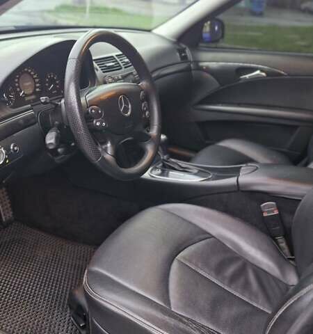 Черный Мерседес Е-Класс, объемом двигателя 1.8 л и пробегом 277 тыс. км за 7500 $, фото 11 на Automoto.ua