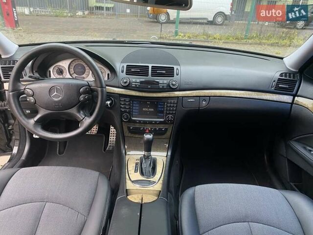 Черный Мерседес Е-Класс, объемом двигателя 3 л и пробегом 351 тыс. км за 9400 $, фото 10 на Automoto.ua