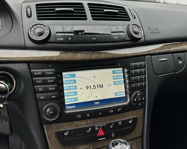 Черный Мерседес Е-Класс, объемом двигателя 2.2 л и пробегом 260 тыс. км за 12300 $, фото 25 на Automoto.ua