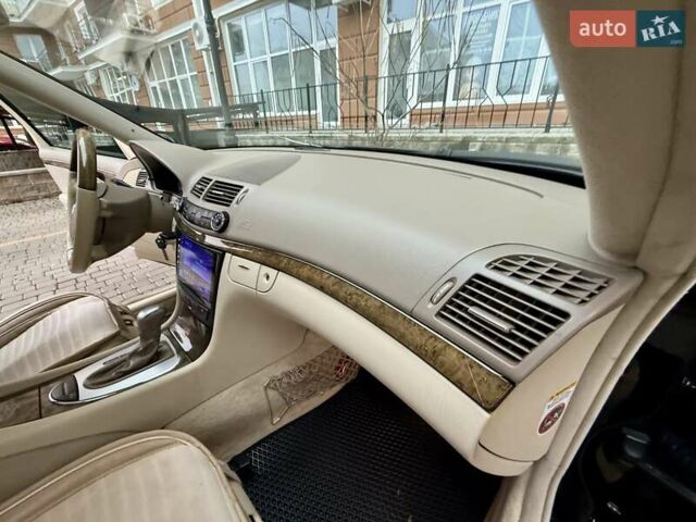 Черный Мерседес Е-Класс, объемом двигателя 2.1 л и пробегом 221 тыс. км за 7800 $, фото 19 на Automoto.ua