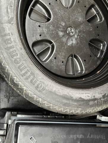 Черный Мерседес Е-Класс, объемом двигателя 2.2 л и пробегом 325 тыс. км за 9900 $, фото 36 на Automoto.ua