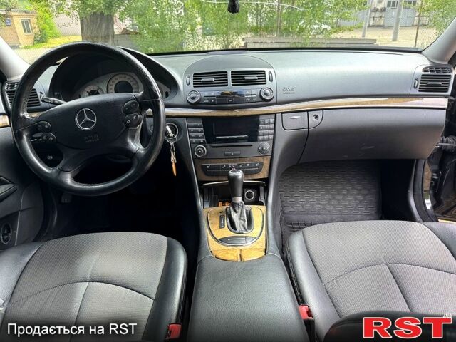 Чорний Мерседес Е-Клас, об'ємом двигуна 1.8 л та пробігом 390 тис. км за 7000 $, фото 7 на Automoto.ua