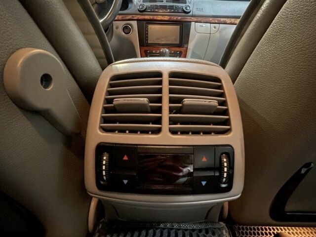 Черный Мерседес Е-Класс, объемом двигателя 3 л и пробегом 201 тыс. км за 7999 $, фото 17 на Automoto.ua