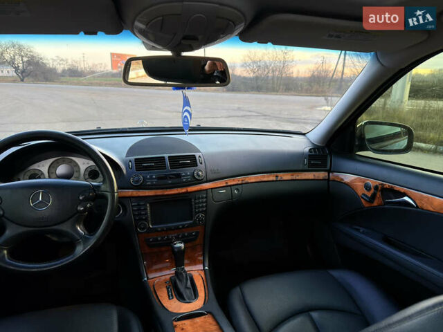 Чорний Мерседес Е-Клас, об'ємом двигуна 3.5 л та пробігом 216 тис. км за 8500 $, фото 27 на Automoto.ua