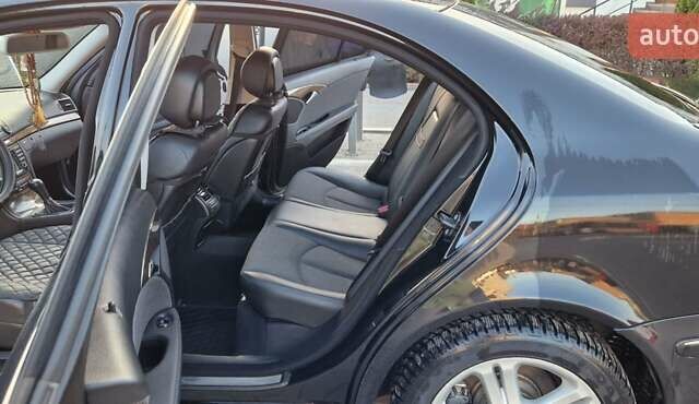 Черный Мерседес Е-Класс, объемом двигателя 2 л и пробегом 270 тыс. км за 8100 $, фото 12 на Automoto.ua