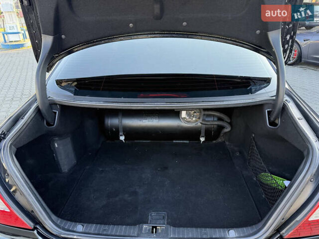 Черный Мерседес Е-Класс, объемом двигателя 2.5 л и пробегом 250 тыс. км за 6450 $, фото 17 на Automoto.ua