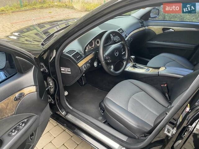 Черный Мерседес Е-Класс, объемом двигателя 3 л и пробегом 351 тыс. км за 9400 $, фото 14 на Automoto.ua