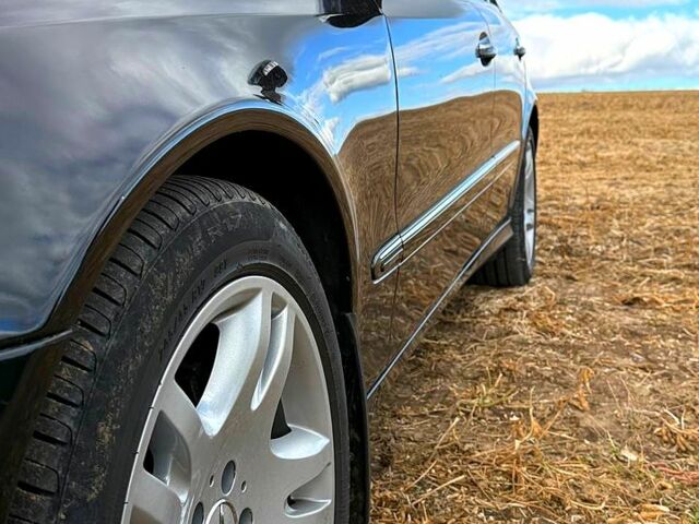 Черный Мерседес Е-Класс, объемом двигателя 3 л и пробегом 107 тыс. км за 12000 $, фото 5 на Automoto.ua