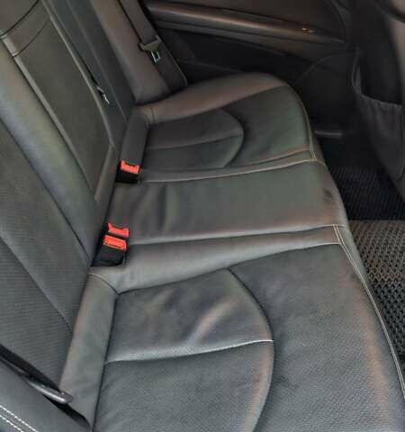 Черный Мерседес Е-Класс, объемом двигателя 1.8 л и пробегом 277 тыс. км за 7500 $, фото 18 на Automoto.ua