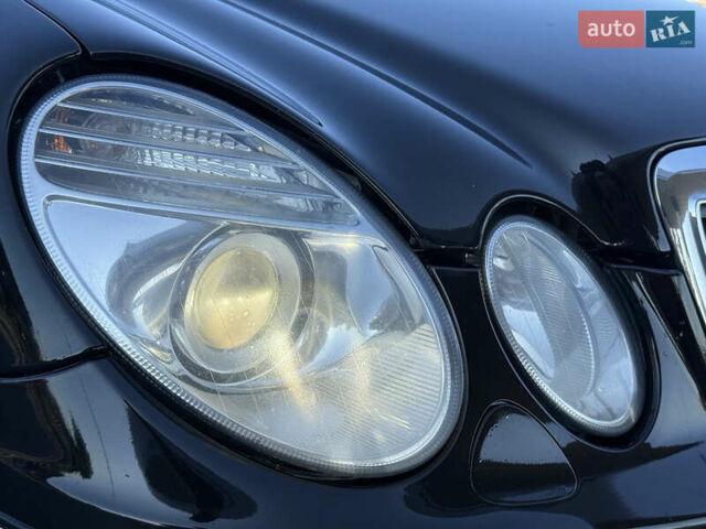 Черный Мерседес Е-Класс, объемом двигателя 2.5 л и пробегом 250 тыс. км за 6450 $, фото 4 на Automoto.ua