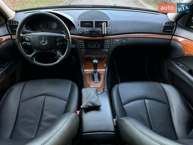 Мерседес Е-Класс 2007 в Ивано-Франковске на Automoto.ua Черный Мерседес Е-Класс, объемом двигателя 3 л и пробегом 239 тыс. км за 6999 $, фото 20 на Automoto.ua
