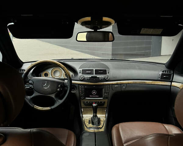 Черный Мерседес Е-Класс, объемом двигателя 3 л и пробегом 384 тыс. км за 9500 $, фото 20 на Automoto.ua