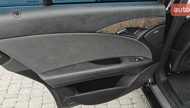 Черный Мерседес Е-Класс, объемом двигателя 2.2 л и пробегом 325 тыс. км за 9900 $, фото 27 на Automoto.ua